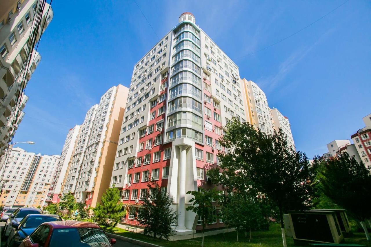 Apartament Spatios In Complex Residential Kischinau Exterior foto